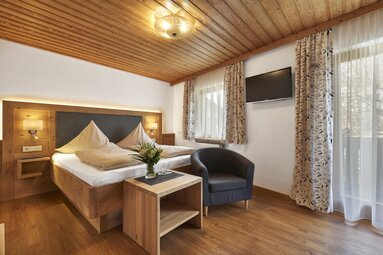 Zimmer mit Doppelbett in einer Pension | © Bodenmais Tourismus & Marketing GmbH